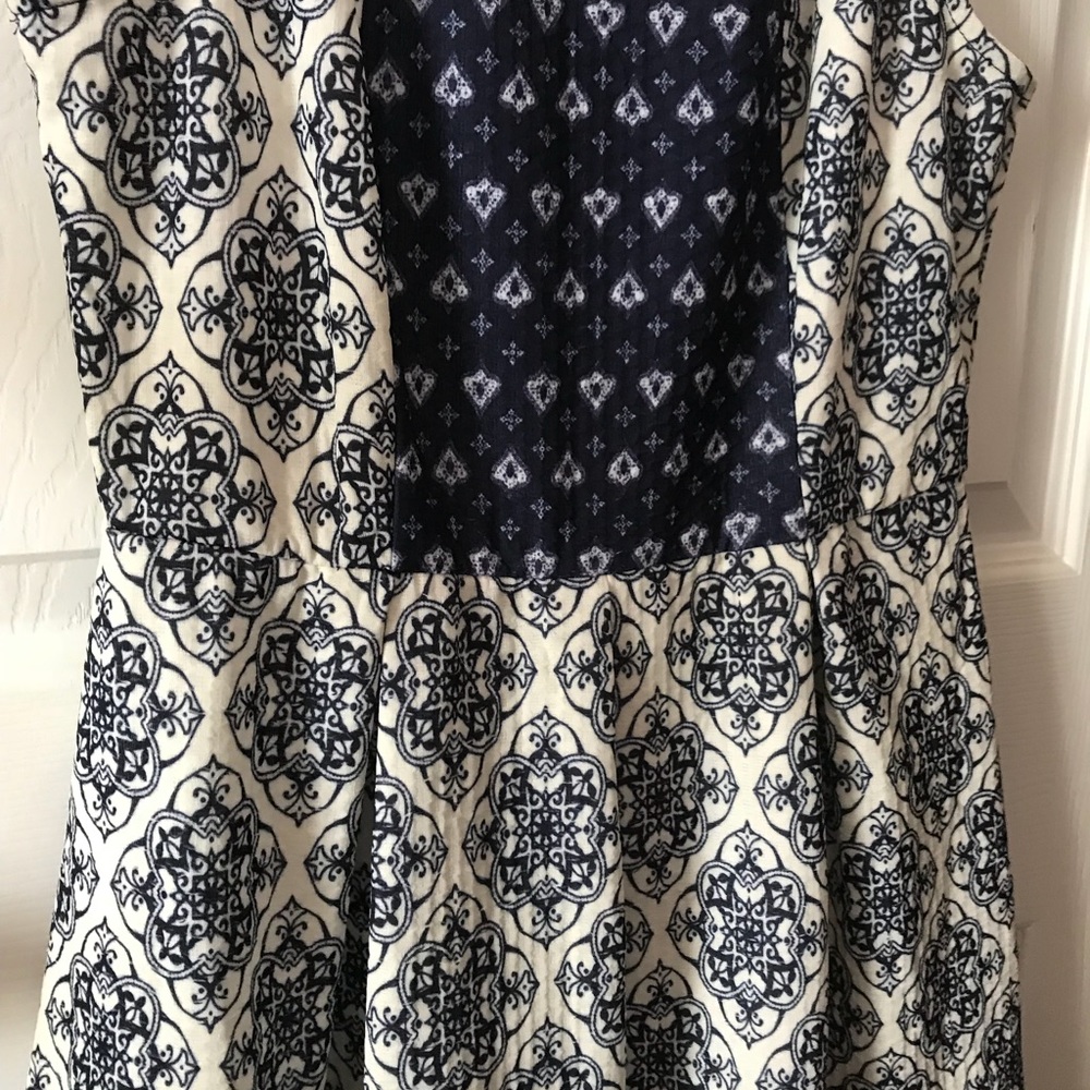 Patterned Short Summer Dress Size M - Picture 2 of 6